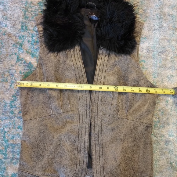 NWT Que Genuine Leather Vest - Picture 7 of 8